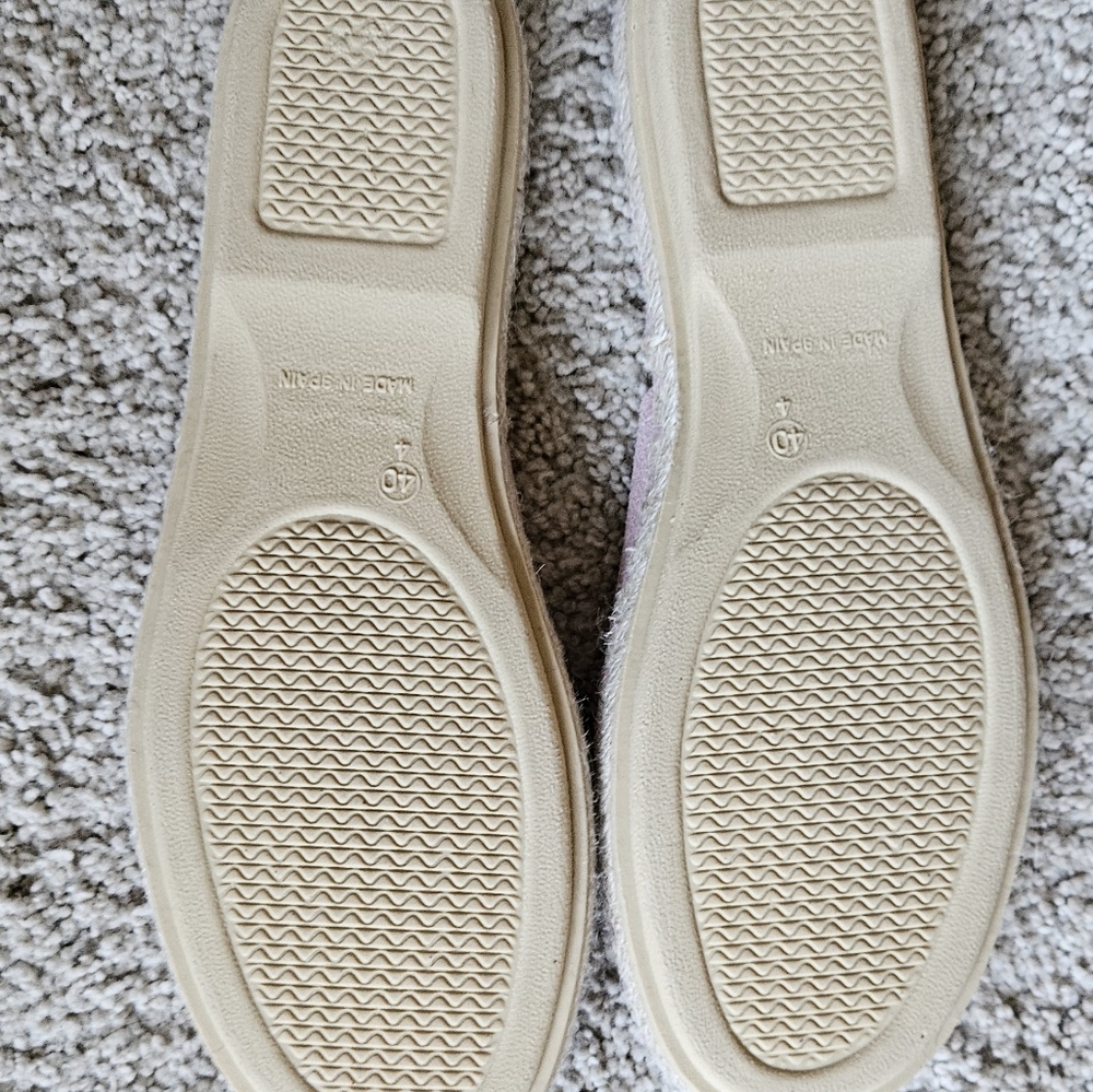Shoes - Picture 2 of 2